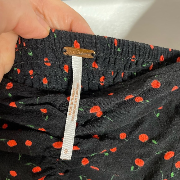 Free people cropped black cherry blouse - size small - Picture 5 of 6